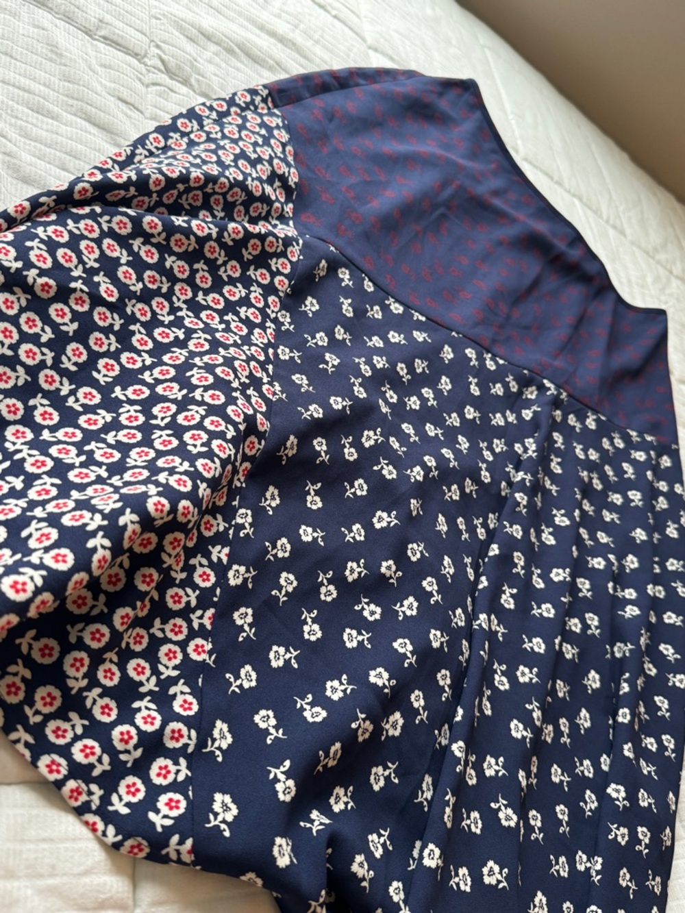 Talbots navy blue floral midi skirt, size 8 - Picture 5 of 11